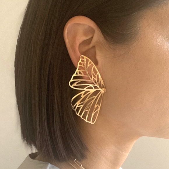 💖 Boho Hollow out Gold Butterfly wing earrings - Picture 13 of 13